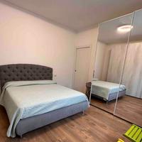 🛏️ Camera matrimoniale moderna – letto + 2 armadi