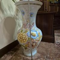 Grande vaso con fiori  (anfora) in ceramica