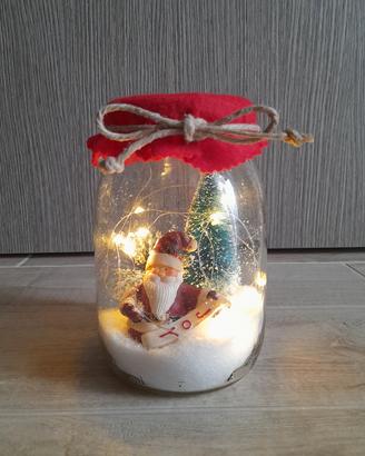 Lanterna natalizia con Babbo Natale e luci