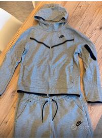 Tuta conpleta nike tech tg.S - grigio