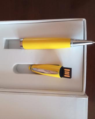 penna elegante con chiavetta USB incorporata