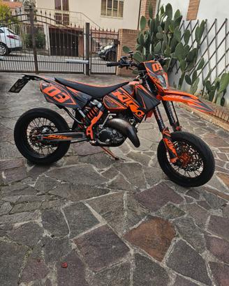 KTM 125