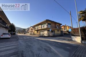 VILLA SINGOLA INDIPENDENTE di 370 mq. a ISOLA VICE