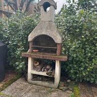 Barbeque + Piastrelloni giardino 50x50 +Fontana