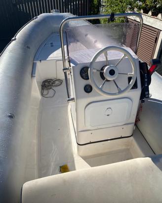 Gommone Mariner 5m con motore Tohatsu 40 cv