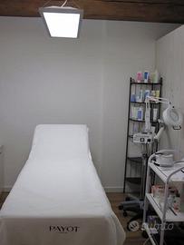 Cabina in centro estetico avviato Bologna dal 2010