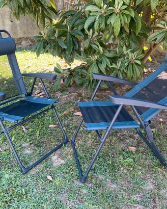 Due poltrone da campeggio pieghevoli e reclinabili