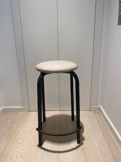 Sgabello grigio