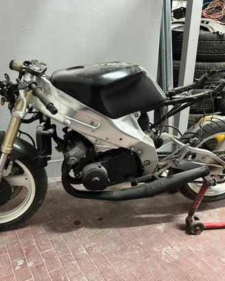 Yamaha Tzr 125 r con motore rd 350 non targata