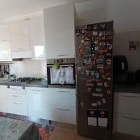 Cucina usata bianco panna senza elettrodomestici