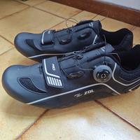 Scarpe da ciclismo con suola in fibra di carbonio