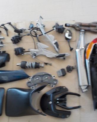 Ricambi usati per Honda CBF 600 (dal 2004 in poi)