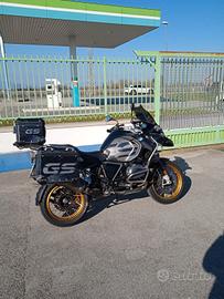 BMW gs 1200 adventure triple black