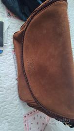 Borsa a tracolla in pelle scamosciata