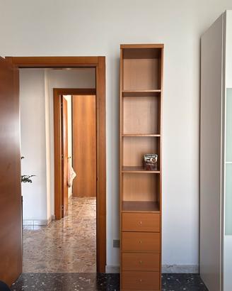 Scaffale con cassettiera