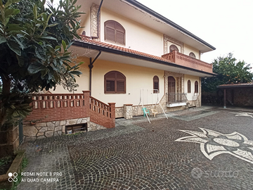 Villa adibita già a ricovero anziani e disabili