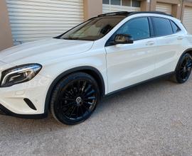 Mercedes GLA 200 CDI NIGHT EDITION SPORT - 2015