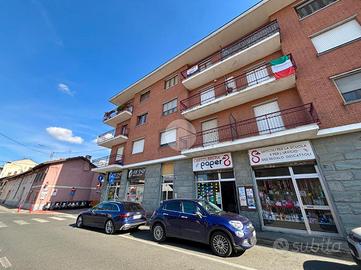 3 LOCALI A NONE