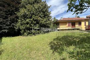 VILLA PLURIFAMILIARE a Figino serenza
