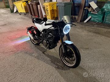 Moto Husquarna vitpilen 401