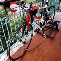 bici da corsa in carbonio 