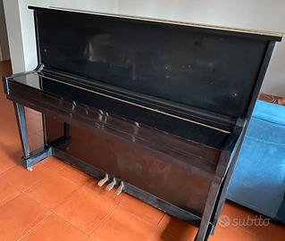 Pianoforte verticale DAYWOOD nero