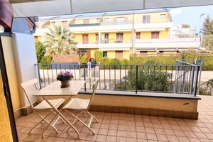 Bilocale c/terrazzo in residence c/piscina rif1024