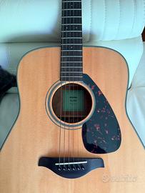 Chitarra Acustica Yamaha FG800