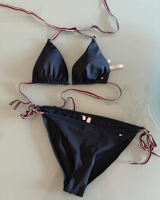 Costume due pezzi sopra S sotto M Tommy Hilfiger