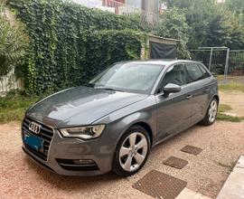AUDI A3 Sportback 1.6 TDI S Tronic Ambition