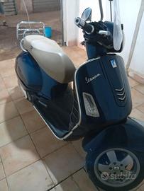 Piaggio Vespa GTS 300 (2017) - Seminuova 17.000 km