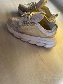 Versce chain reaction