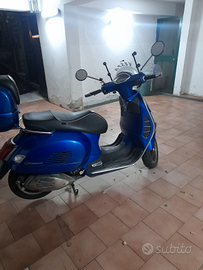 Vespa Gts 300