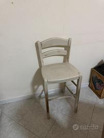 2 sgabelli in legno puro effetto shabby