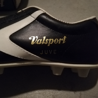 Scarpe da calcio della Juventus marca Valsport
