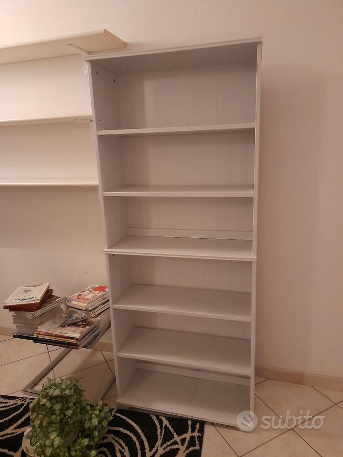 SCAFFALI E LIBRERIE IN LEGNO MASSELLO - Mobilificio Mirandola