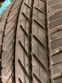 Gomme auto