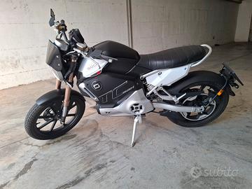 Moto elettrica Super Soco TC MAX  2022