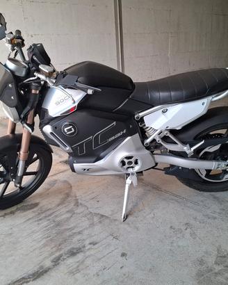 Moto elettrica Super Soco TC MAX  2022