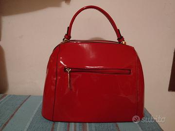 Borsa in vernice rossa 