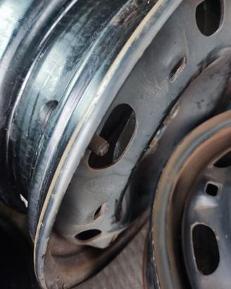 Cerchi in ferro 5 fori da 14 pollici