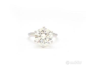 Anello solitario in oro con diamante 6,05 carati
