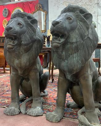 Coppia  leoni in bronzo