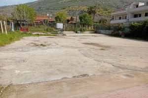 Spiazzato ad uso parcheggio di circa 1000