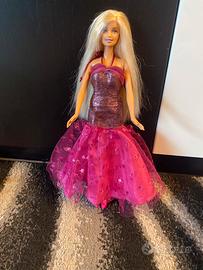 Barbie e vestito anni 90