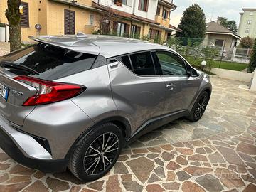 Toyota CHR Non Tratabile