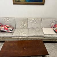 Divano con 2 poltrone