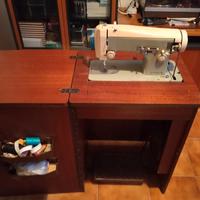macchina da cucire anni 70 