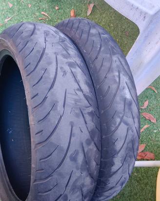 Gomme moto