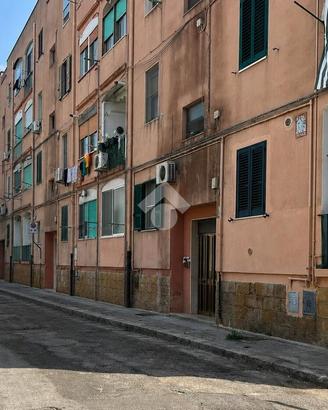 2 LOCALI A BRINDISI